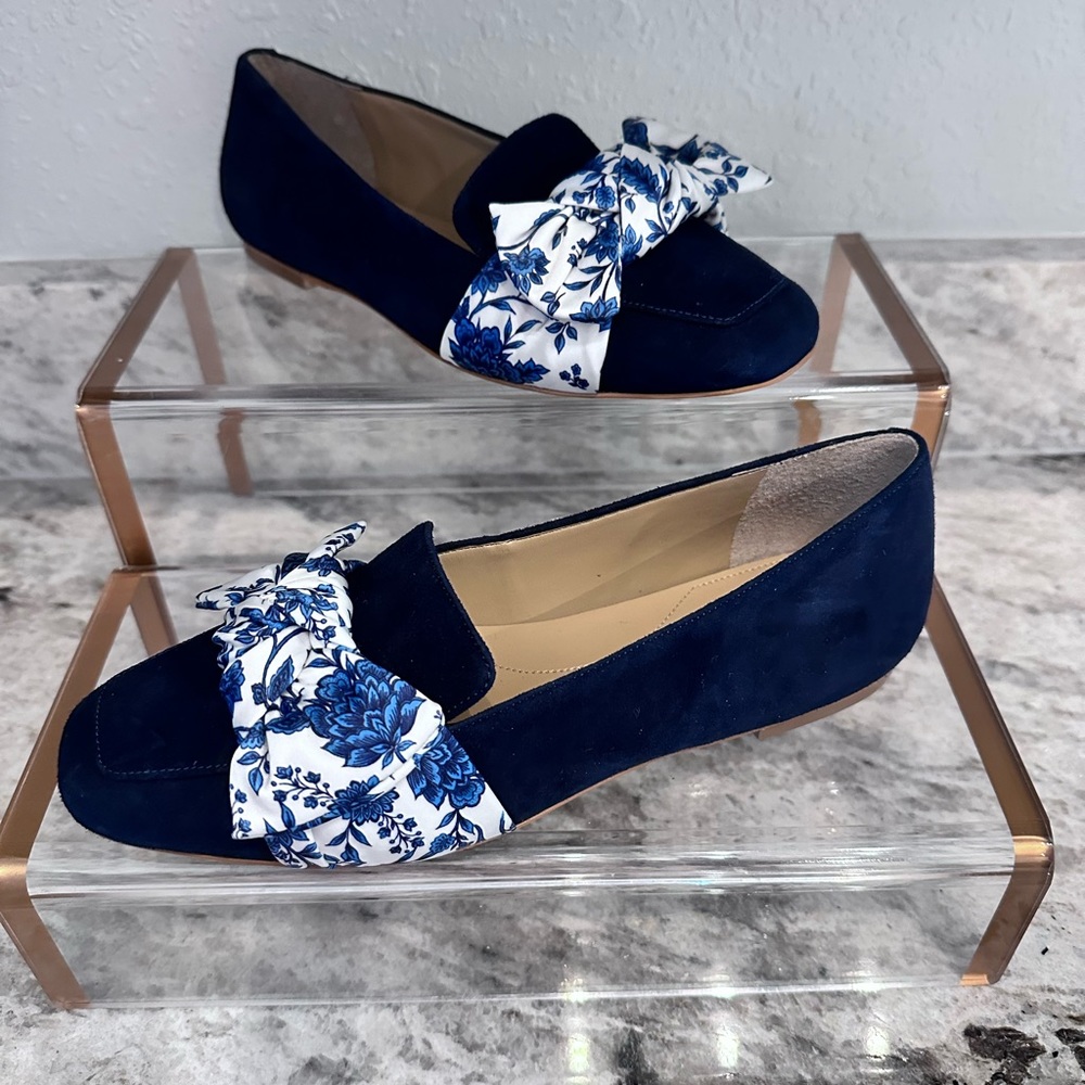 STELLA FLORAL BOW SUEDE LOAFERS SZ 6